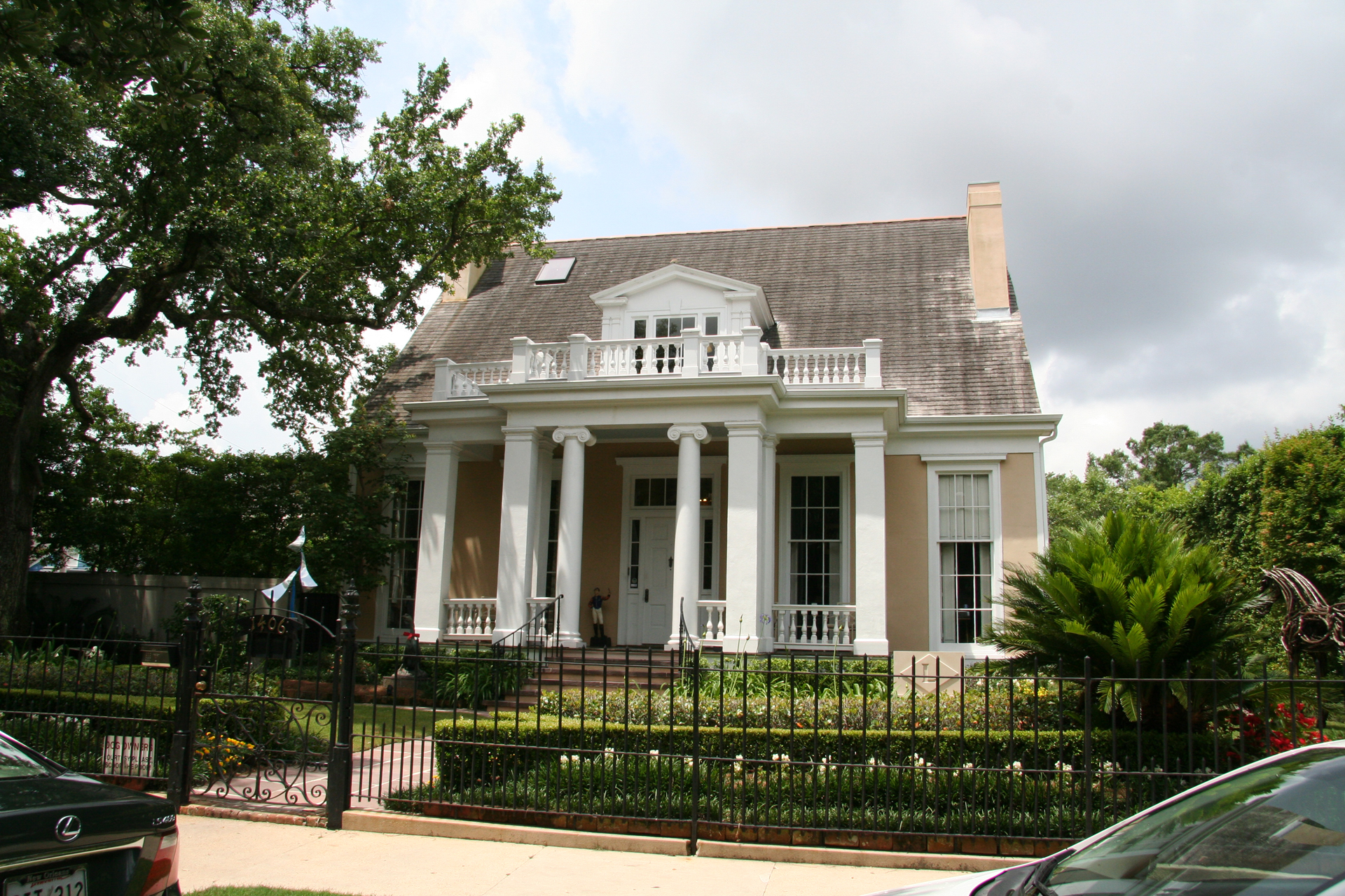 Prachtvoller Greek-Revival-Stil/Grand Greek Revival Style